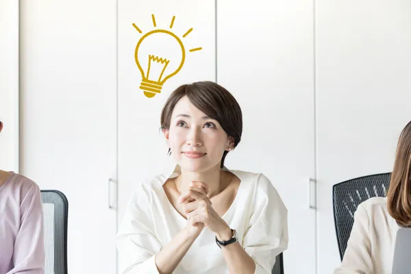 相談内容を考える女性